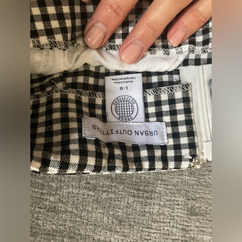 URBAN OUTFITTERS 🔘 Classic Black and White Checkered mini skirt 🔘 large - Picture 5 of 9